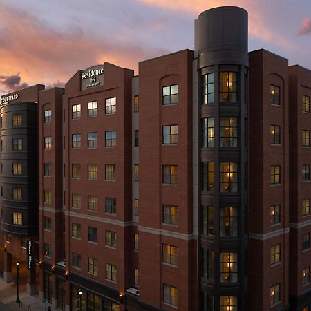 Готель Courtyard By Marriott Syracuse Downtown At Armory Square Екстер'єр фото