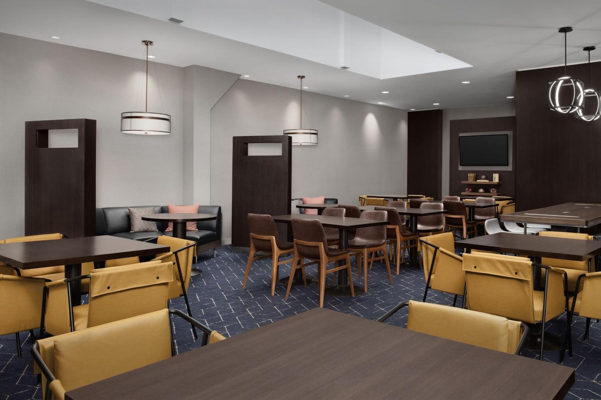 Готель Courtyard By Marriott Syracuse Downtown At Armory Square Екстер'єр фото