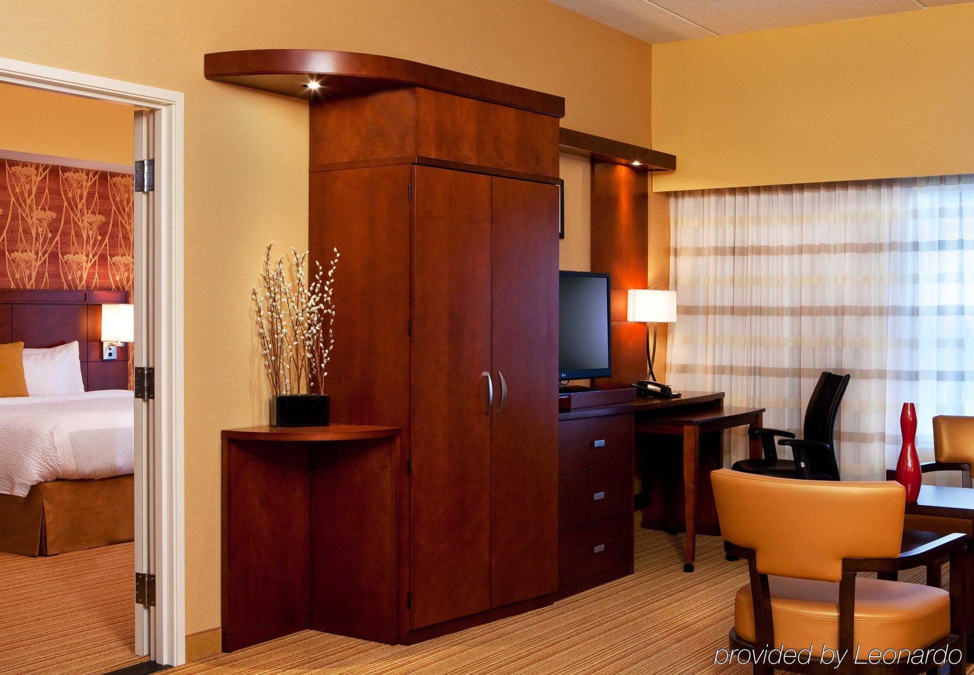 Готель Courtyard By Marriott Syracuse Downtown At Armory Square Екстер'єр фото